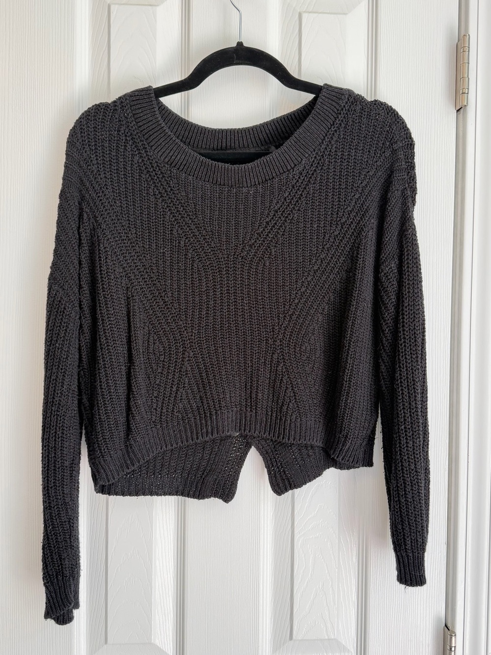 Express Black Textured Cropped Crewneck Sweater With Peep Back Details